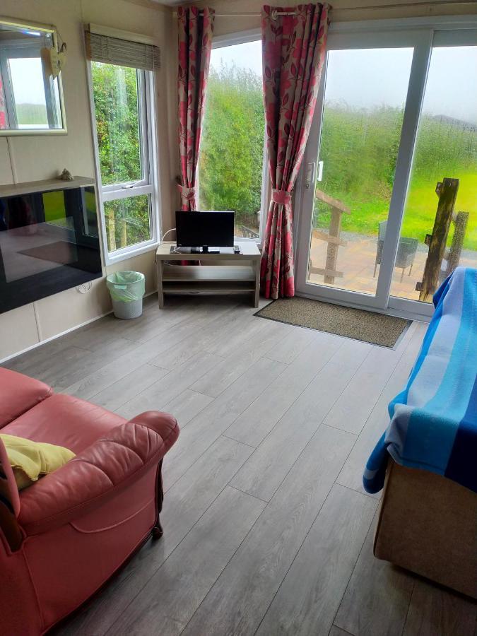 Slieve Croob Cosy Caravan Finnis Exterior photo